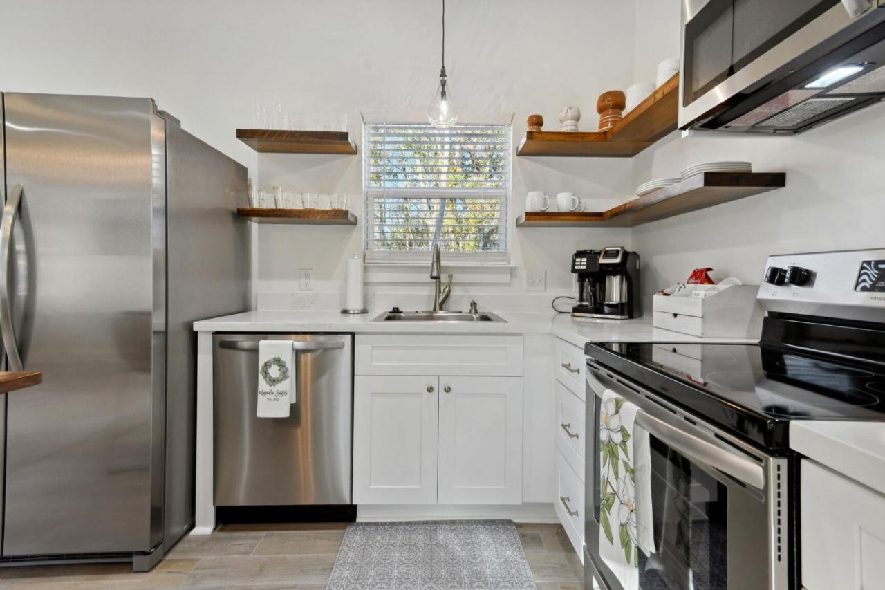Cozy Vacation Rental In Old Town Bay St Louis Close To Beach, Bars, And Dining Bay St. Louis Екстер'єр фото